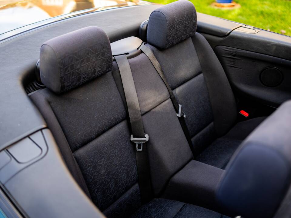 Image 45/49 of BMW 328i (1998)