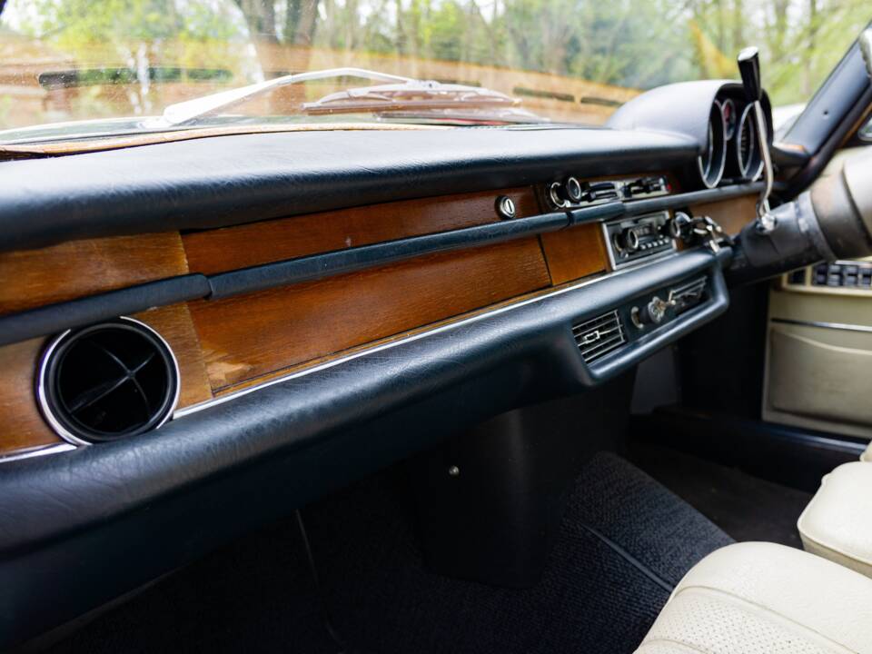 Imagen 8/21 de Mercedes-Benz 280 SEL (1968)