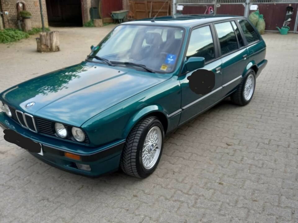 Image 1/6 of BMW 316i Touring (1993)