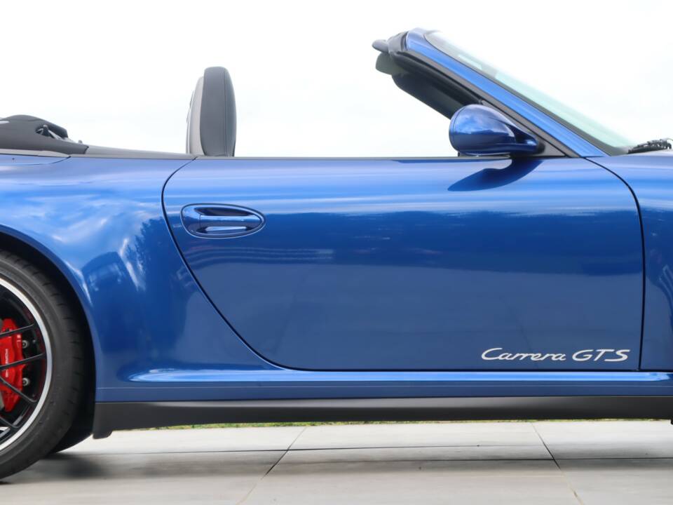 Bild 23/50 von Porsche 911 Carrera 4 GTS (2011)