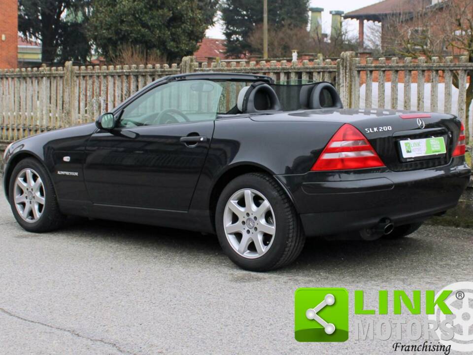 Image 3/10 of Mercedes-Benz SLK 200 Kompressor (2000)