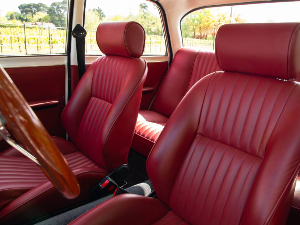 Image 31/50 de Alfa Romeo Giulia Nuova Super 1600 (1968)