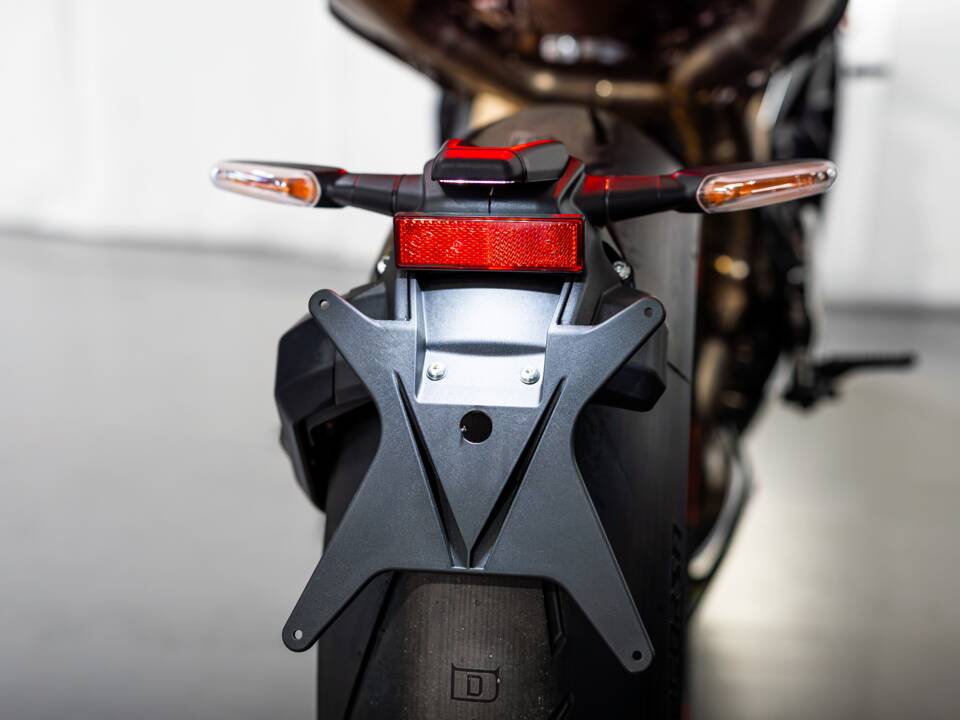 Bild 23/38 von MV Agusta DUMMY (2011)