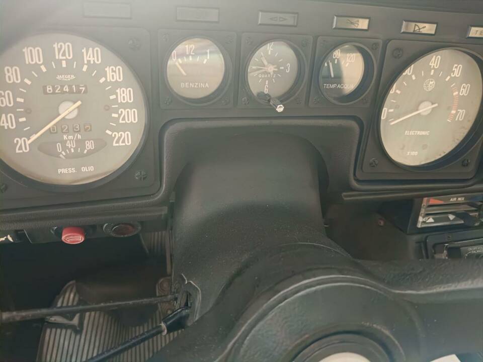 Image 11/50 de Alfa Romeo Alfetta 1.6 (1979)