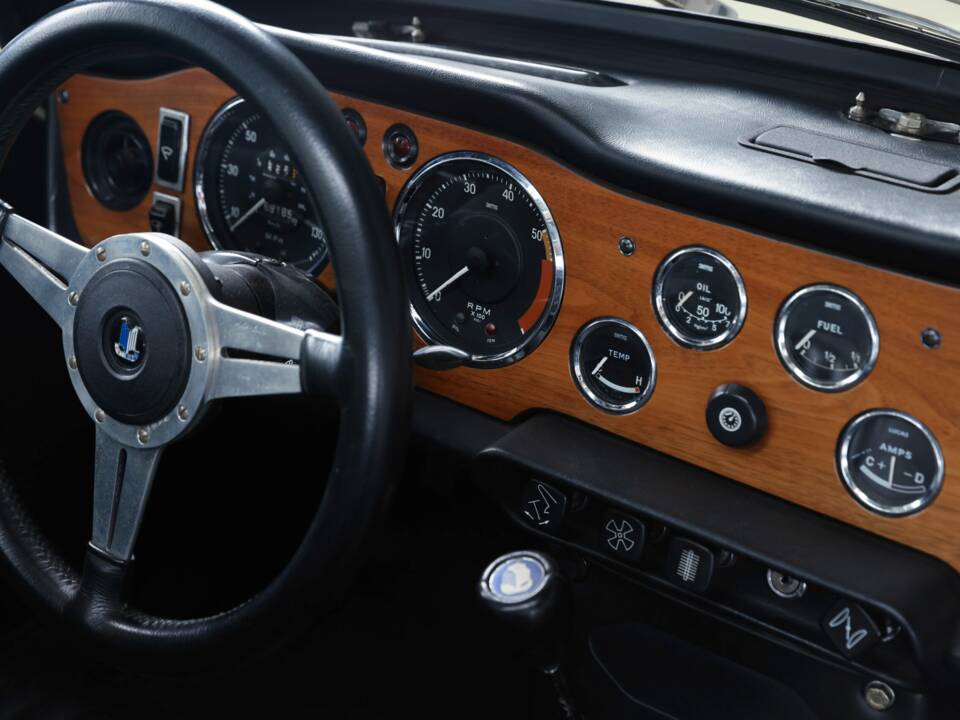 Bild 27/44 von Triumph TR 250 (1968)