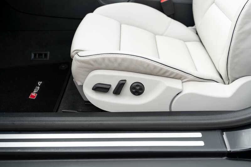 Bild 30/35 von Audi RS4 (2006)