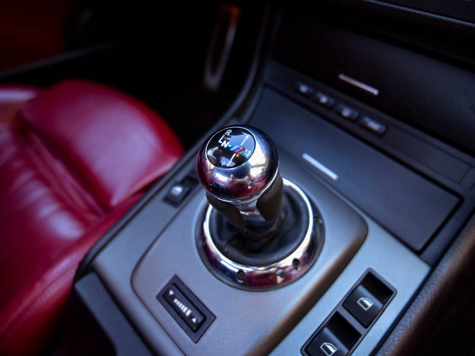 Immagine 17/61 di BMW M3 (2005)