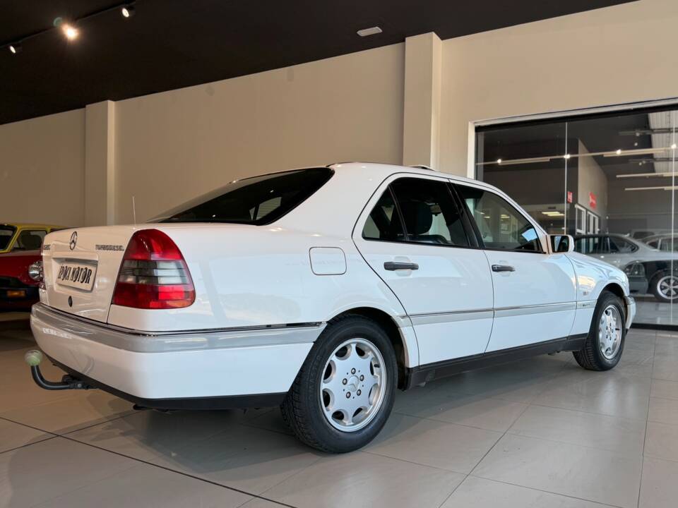 Bild 30/42 von Mercedes-Benz C 250 Turbodiesel (1996)