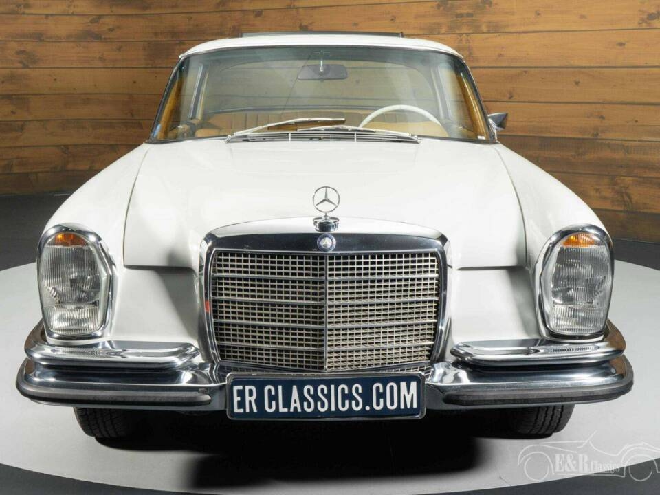 Bild 16/19 von Mercedes-Benz 280 SE (1973)