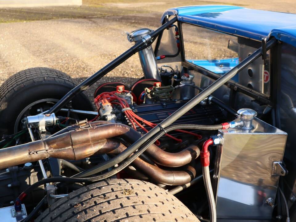 Bild 25/27 von Chevron B8 (1968)