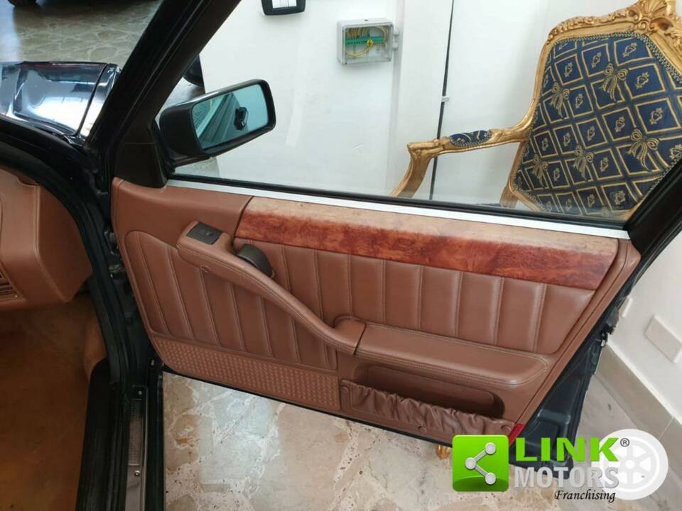 Bild 6/50 von Lancia Thema 8.32 (1989)