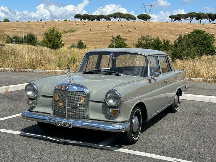 Immagine 5/7 di Mercedes-Benz 190 c (1963)