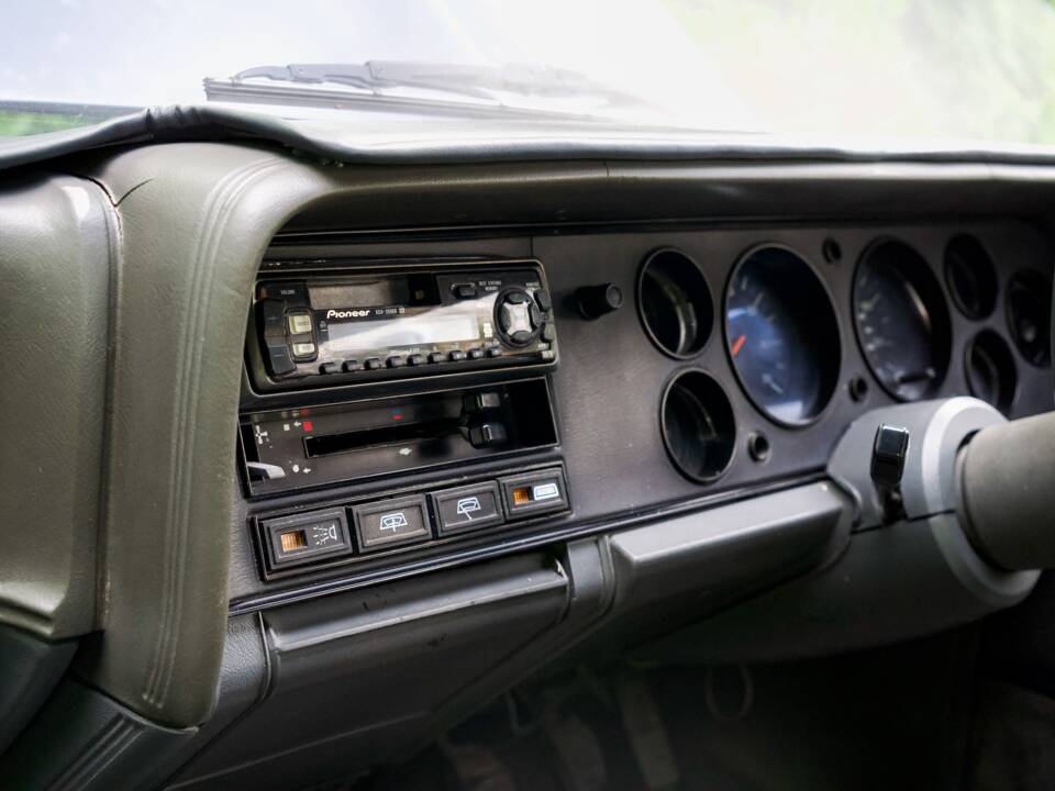Bild 9/21 von Ford Capri 2,8i (1988)