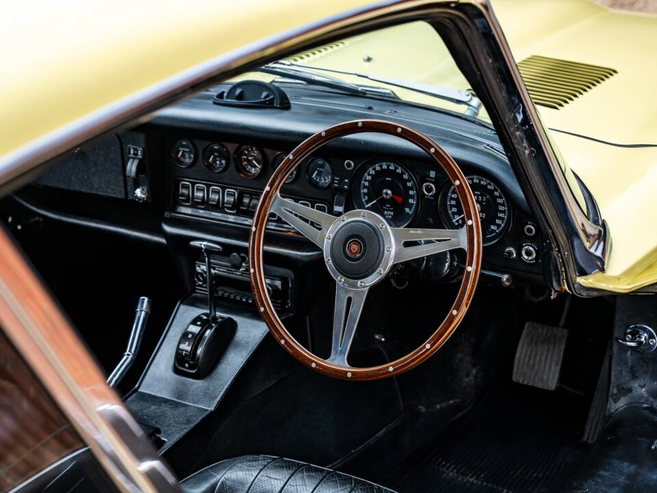 Bild 11/30 von Jaguar E-Type V12 (2+2) (1971)