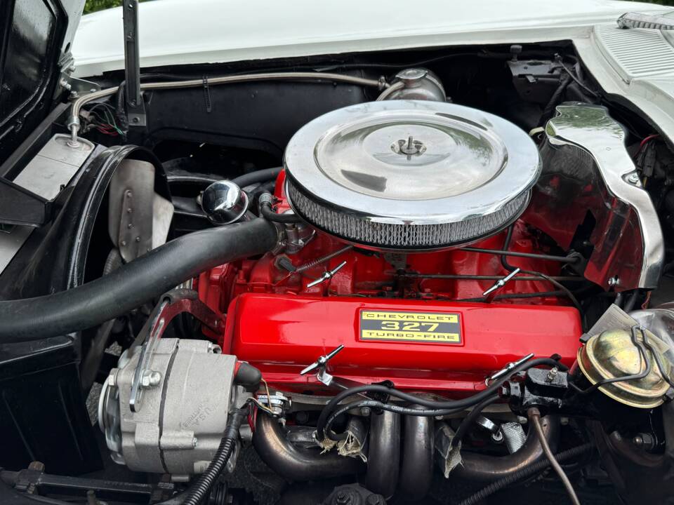 Image 44/52 of Chevrolet Corvette Sting Ray Convertible (1963)