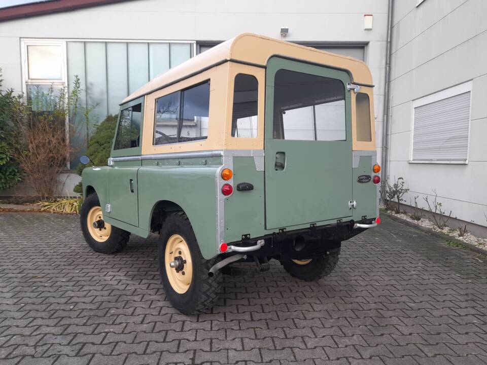 Immagine 6/29 di Land Rover 88 (1974)