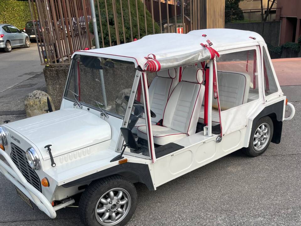 Immagine 4/7 di Mini Moke (1987)