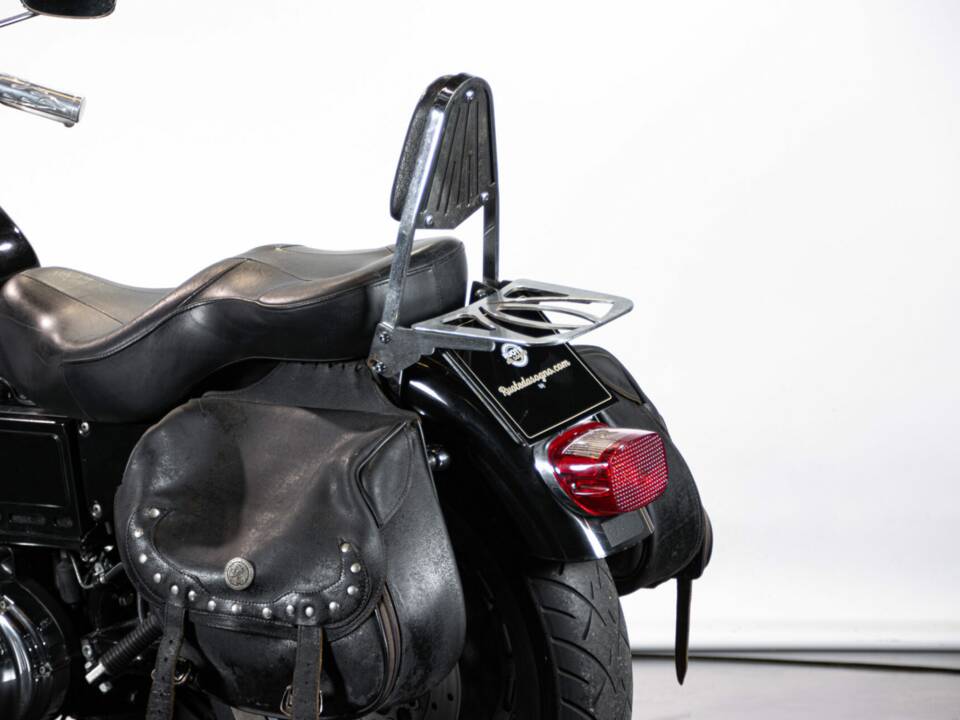 Bild 14/50 von Harley-Davidson XL 1200 C Sportster Custom (1997)