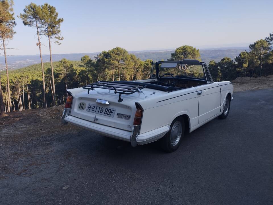 Image 3/21 de Triumph Herald 13&#x2F;60 (1970)