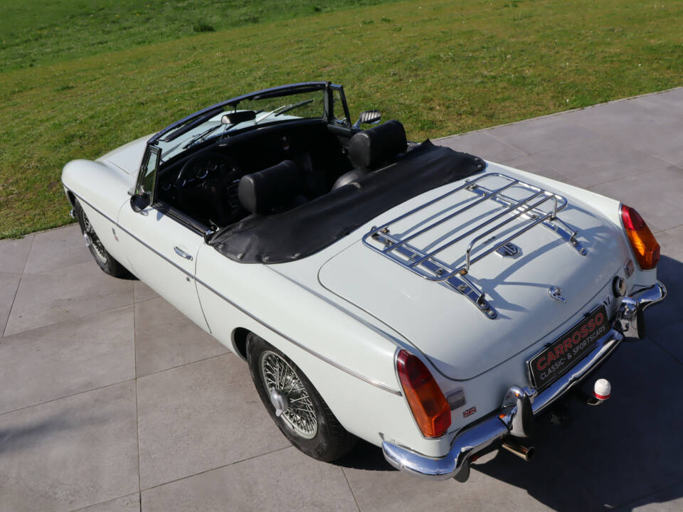 Bild 21/50 von MG MGB (1972)