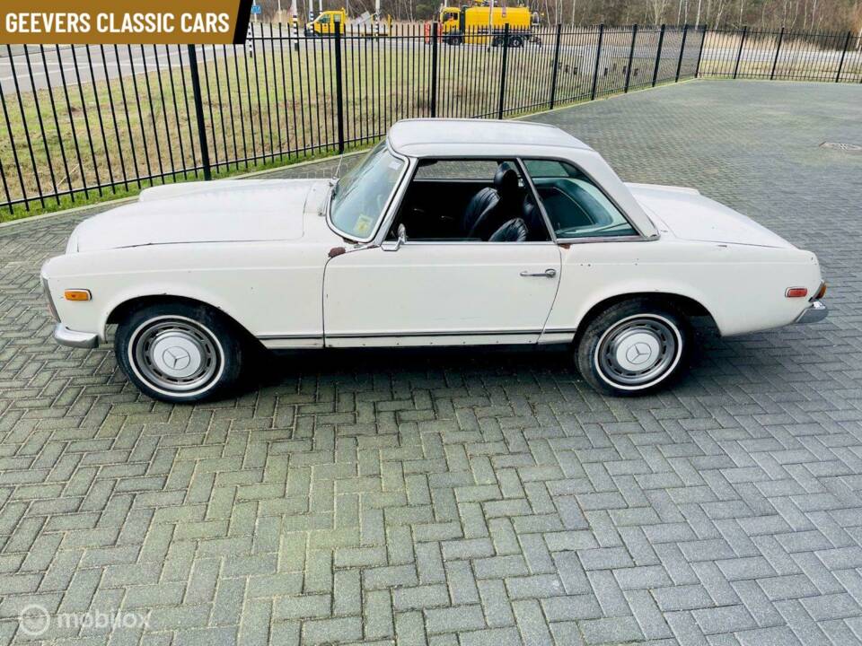 Immagine 6/12 di Mercedes-Benz 280 SL (1970)