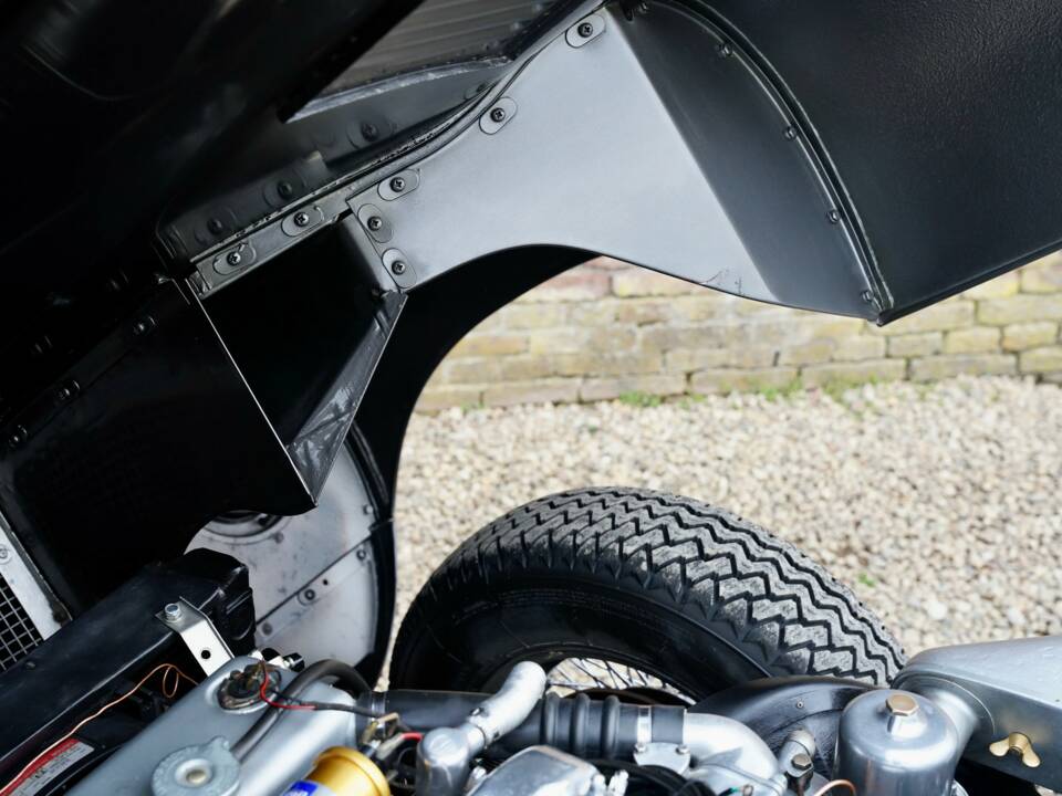Immagine 30/50 di Jaguar E-Type 3.8 (1961)