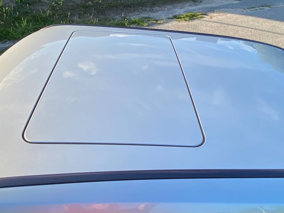 Immagine 16/19 di Mercedes-Benz E 200 (1993)