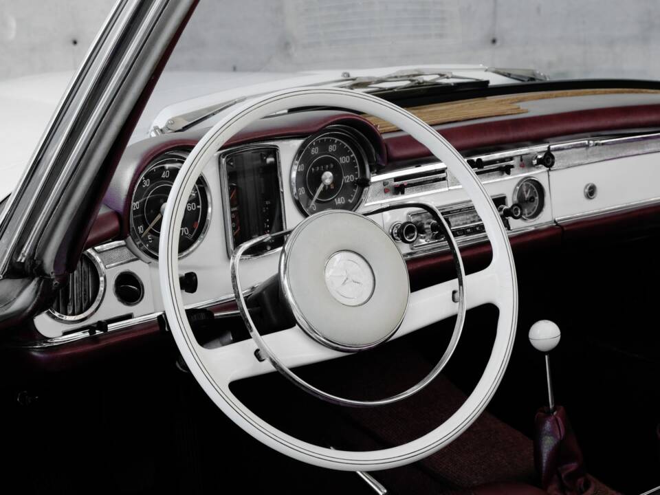 Afbeelding 23/40 van Mercedes-Benz 230 SL (1964)