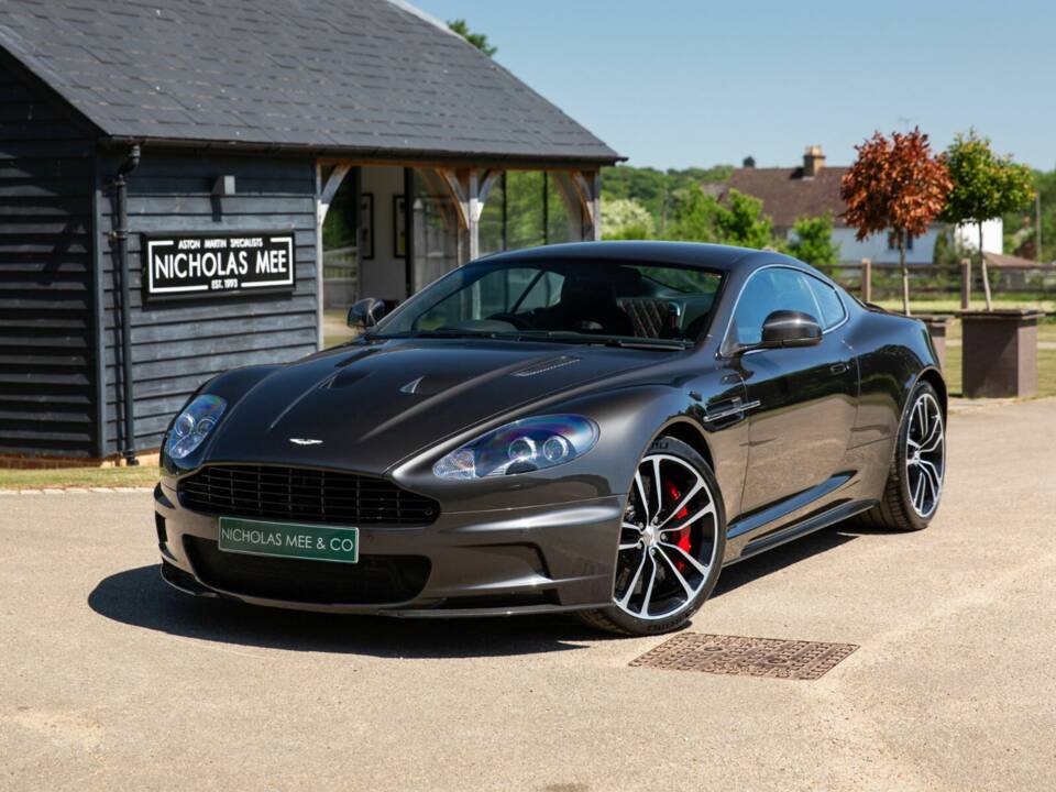 Image 42/50 of Aston Martin DBS (2012)
