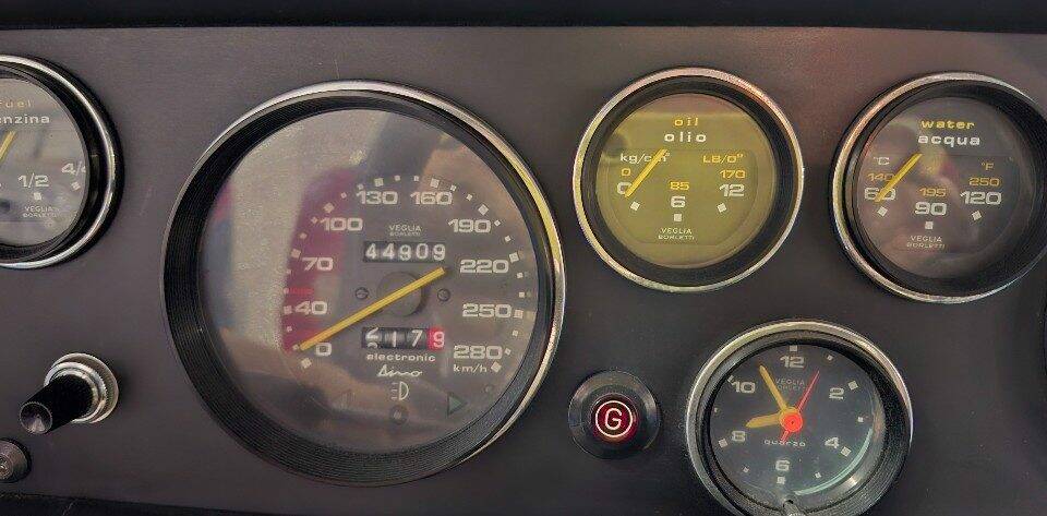 Image 17/45 of Ferrari Dino 208 GT4 (1976)