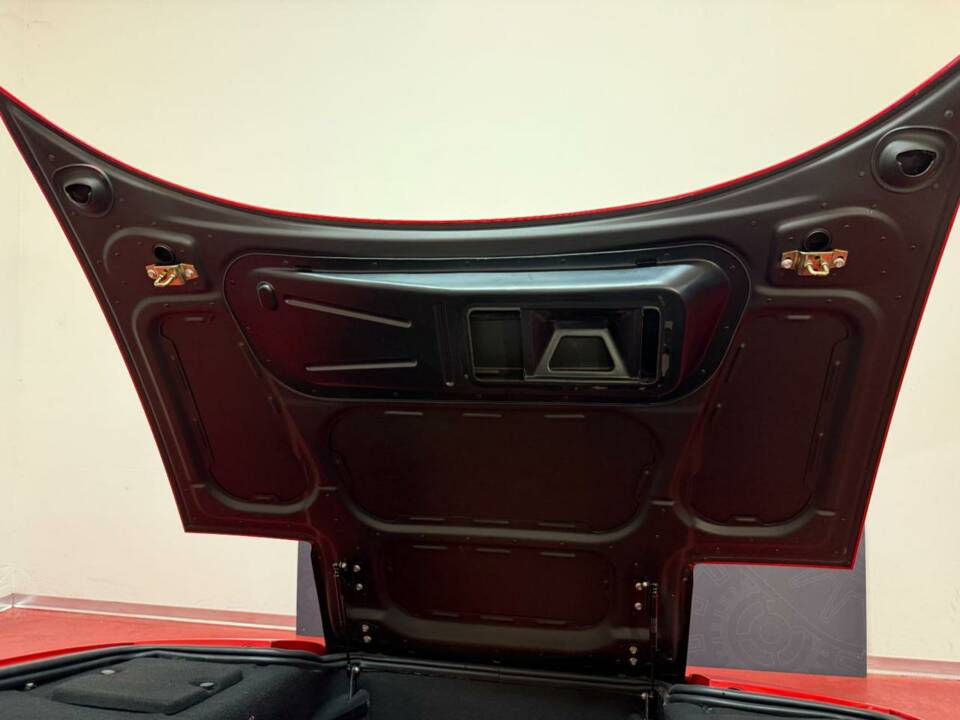 Bild 27/50 von Ferrari F 355 Berlinetta (1997)