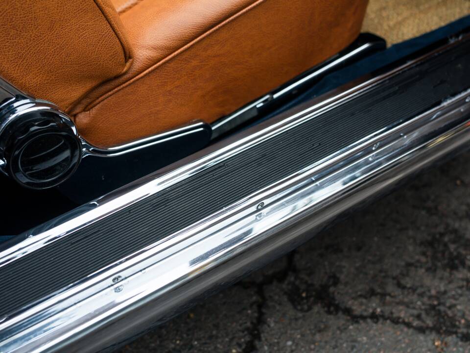 Image 36/57 de Mercedes-Benz 280 SE 3,5 (1971)