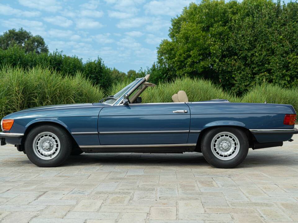 Image 10/50 de Mercedes-Benz 450 SL (1977)