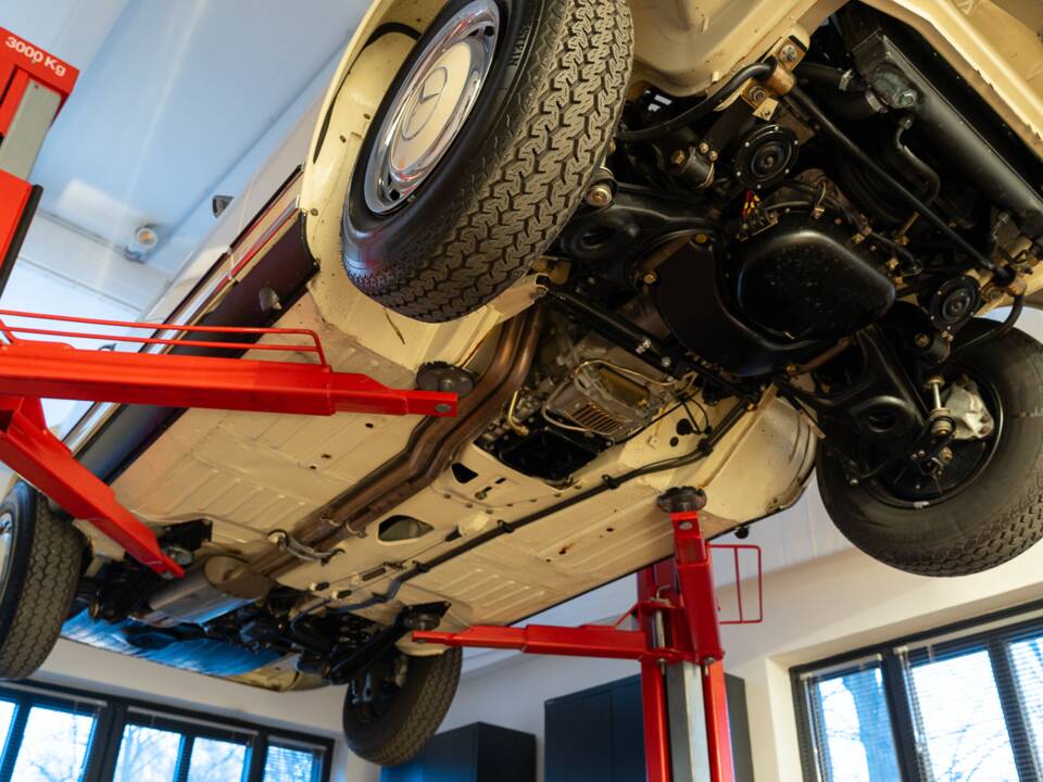 Bild 42/48 von Mercedes-Benz 280 SL (1969)