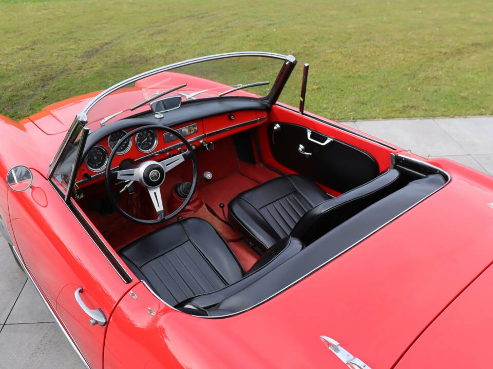 Bild 28/50 von Alfa Romeo Giulia 1600 Spider Veloce (1965)