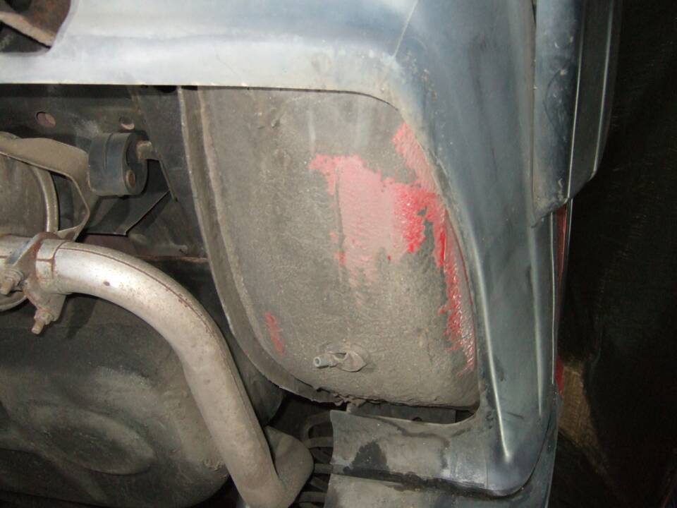 Image 13/30 of Volvo 240 Kombi (1988)
