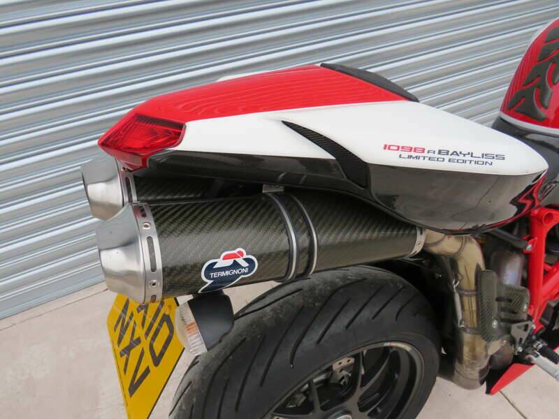 Bild 38/44 von Ducati DUMMY (2010)