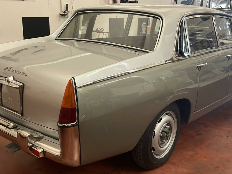 Immagine 2/23 di Lancia Flaminia Berlina (1960)