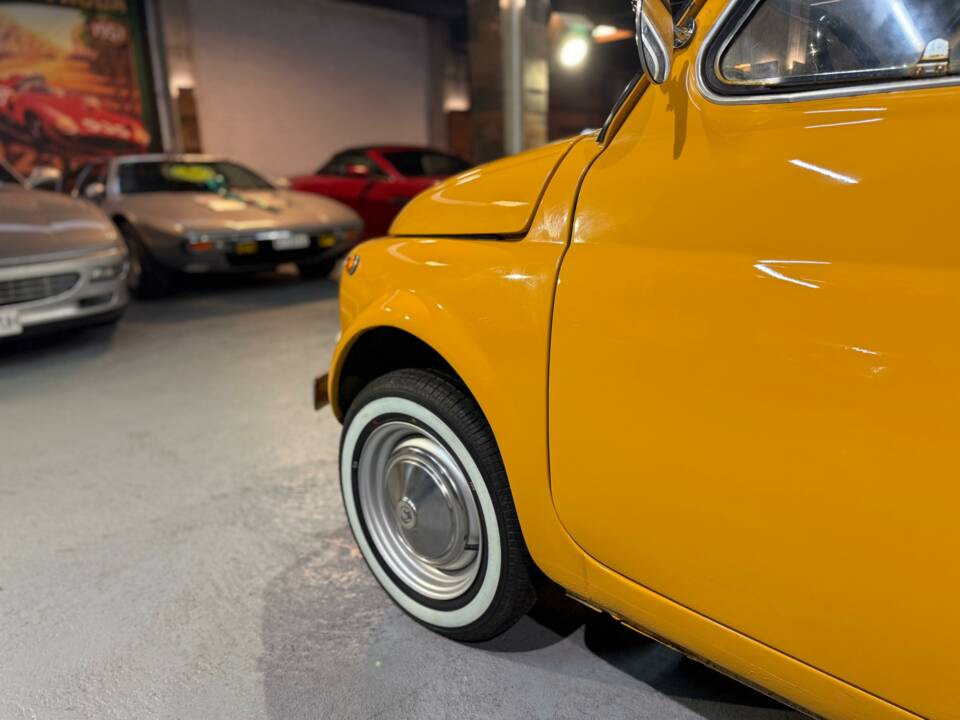 Image 22/76 de FIAT 500 L (1970)