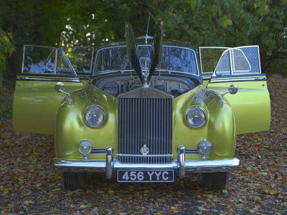 Image 19/38 of Rolls-Royce Silver Cloud I (1959)