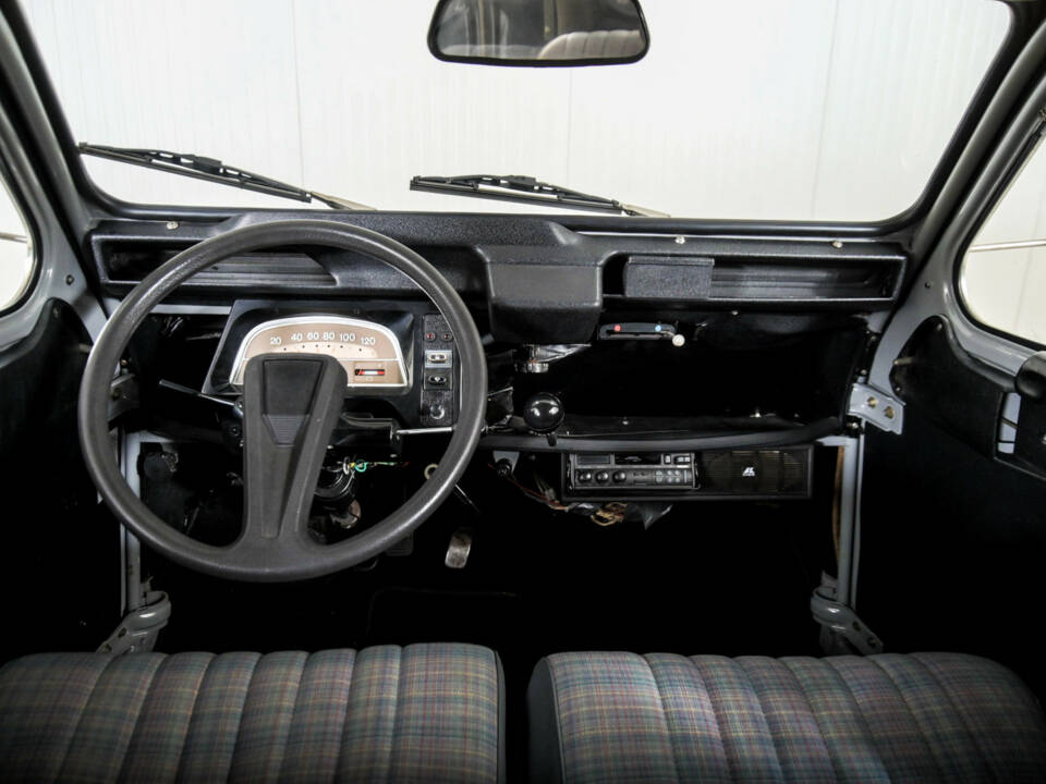 Immagine 7/50 di Citroën 2 CV 6 (1980)