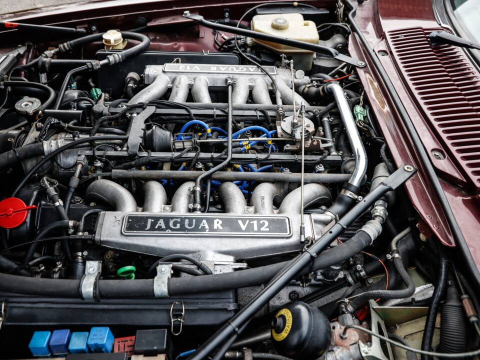 Image 27/45 of Jaguar XJS 5.3 V12 (1993)