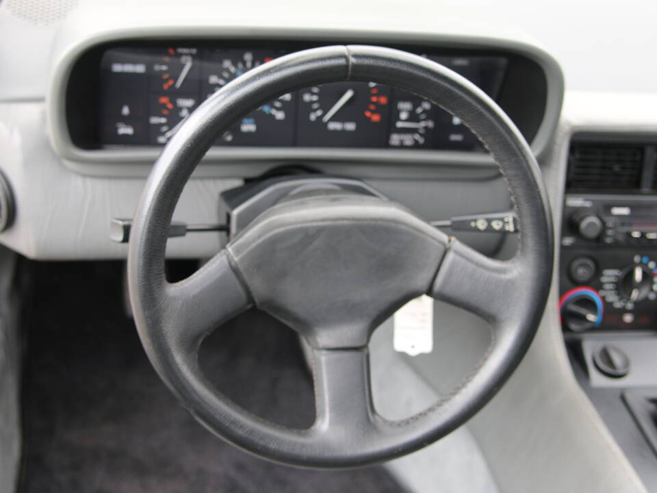 Image 73/92 of DeLorean DMC-12 (1982)