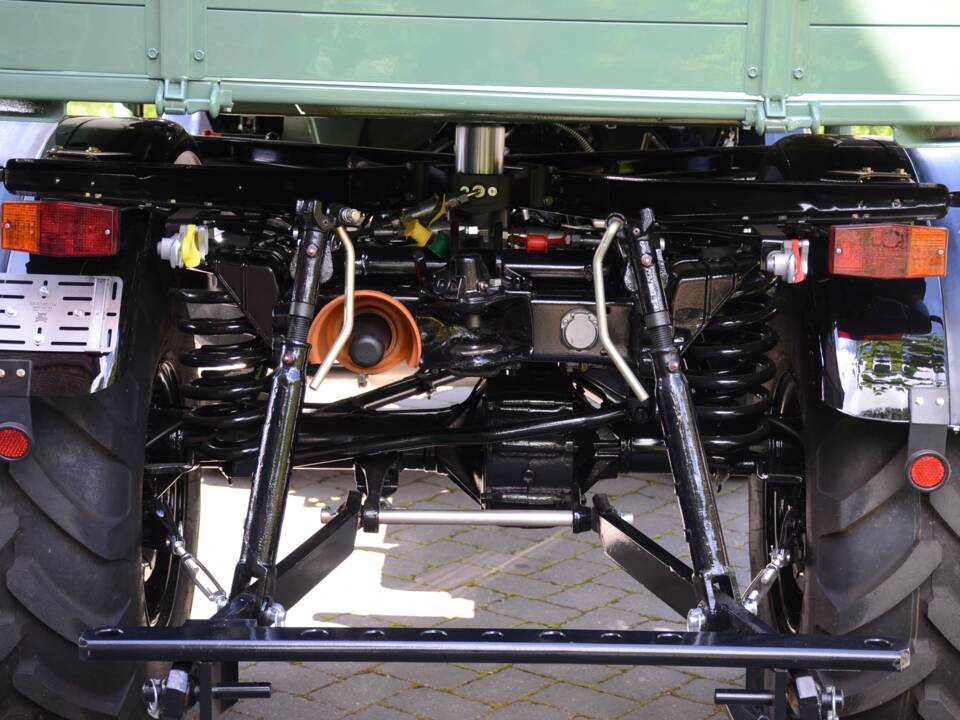 Image 21/71 of Mercedes-Benz Unimog U52 (1983)