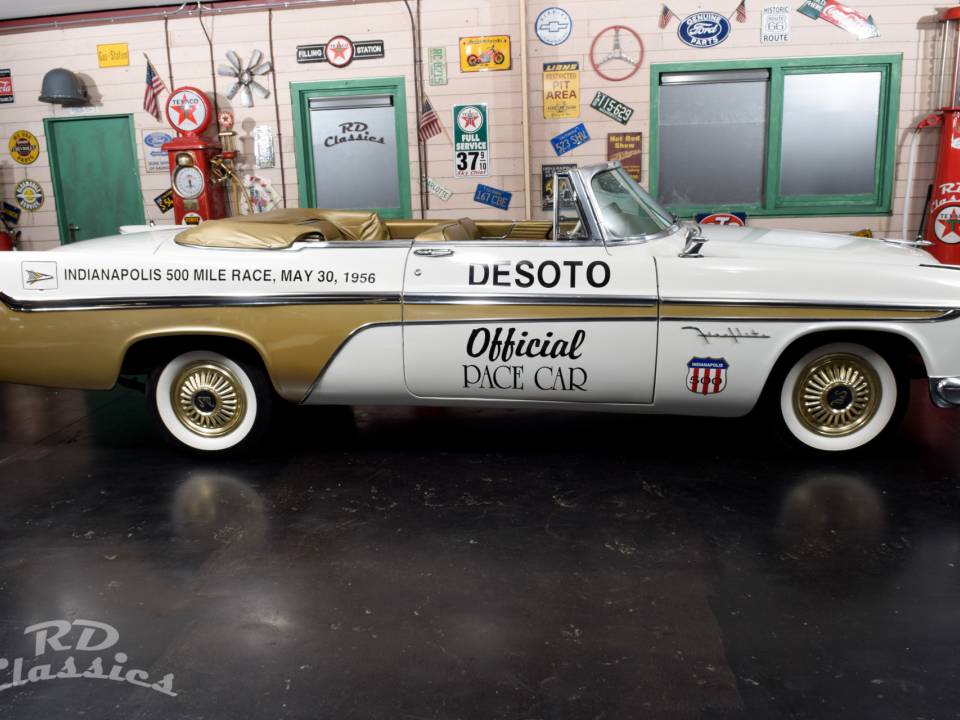 Image 5/50 of DeSoto Fireflite Indy 500 Pace Car (1956)