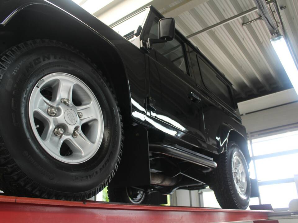 Image 8/50 of Land Rover Defender 90 (2013)