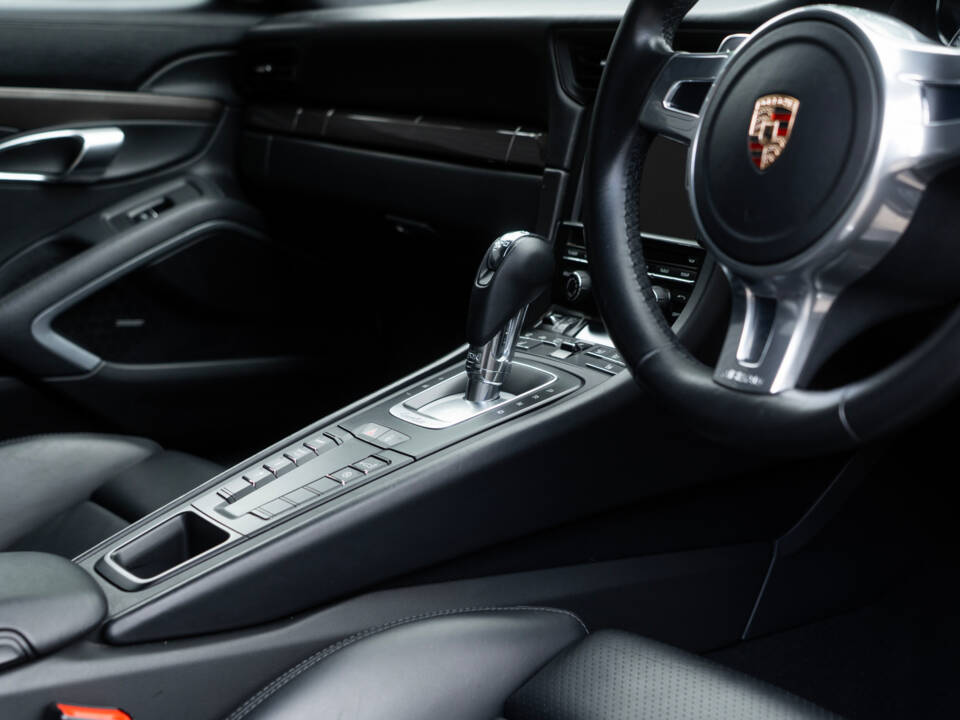 Imagen 42/51 de Porsche 911 Turbo (2014)