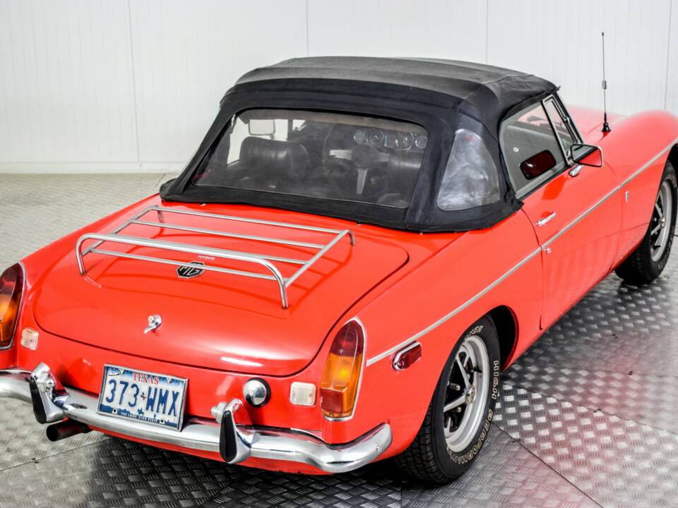 Bild 44/50 von MG MGB (1974)