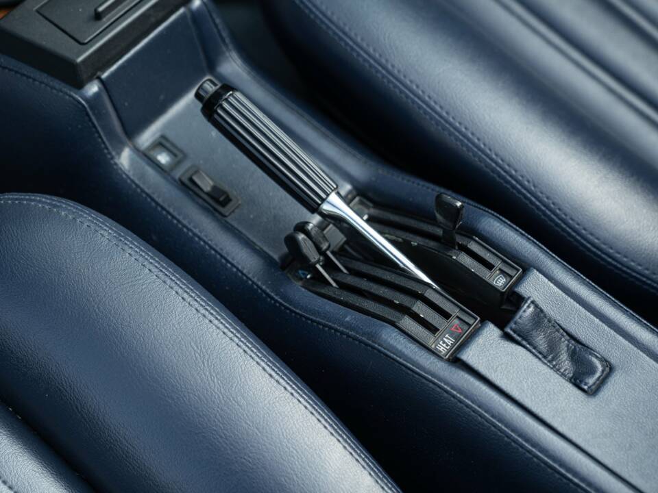 Image 37/50 of FIAT Spider 2000 Pininfarina 50th Anniversary Edition (1981)