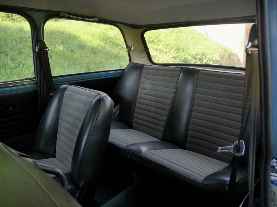 Image 16/28 de Innocenti Mini Cooper 1300 (1900)